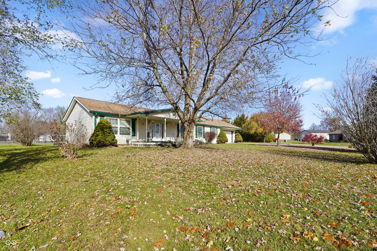 8980 Watkins Lane - Photo 1