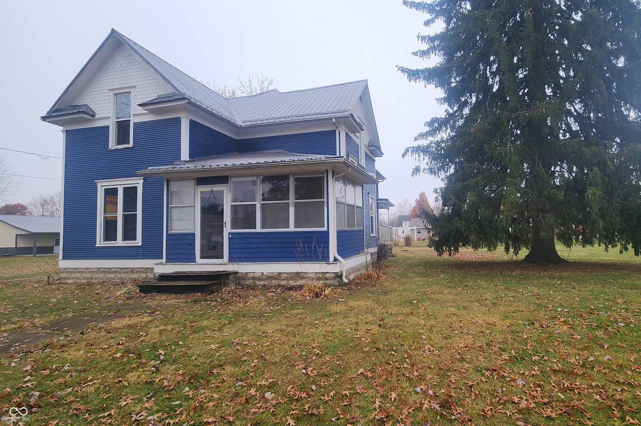 206 2nd Street - Photo 1