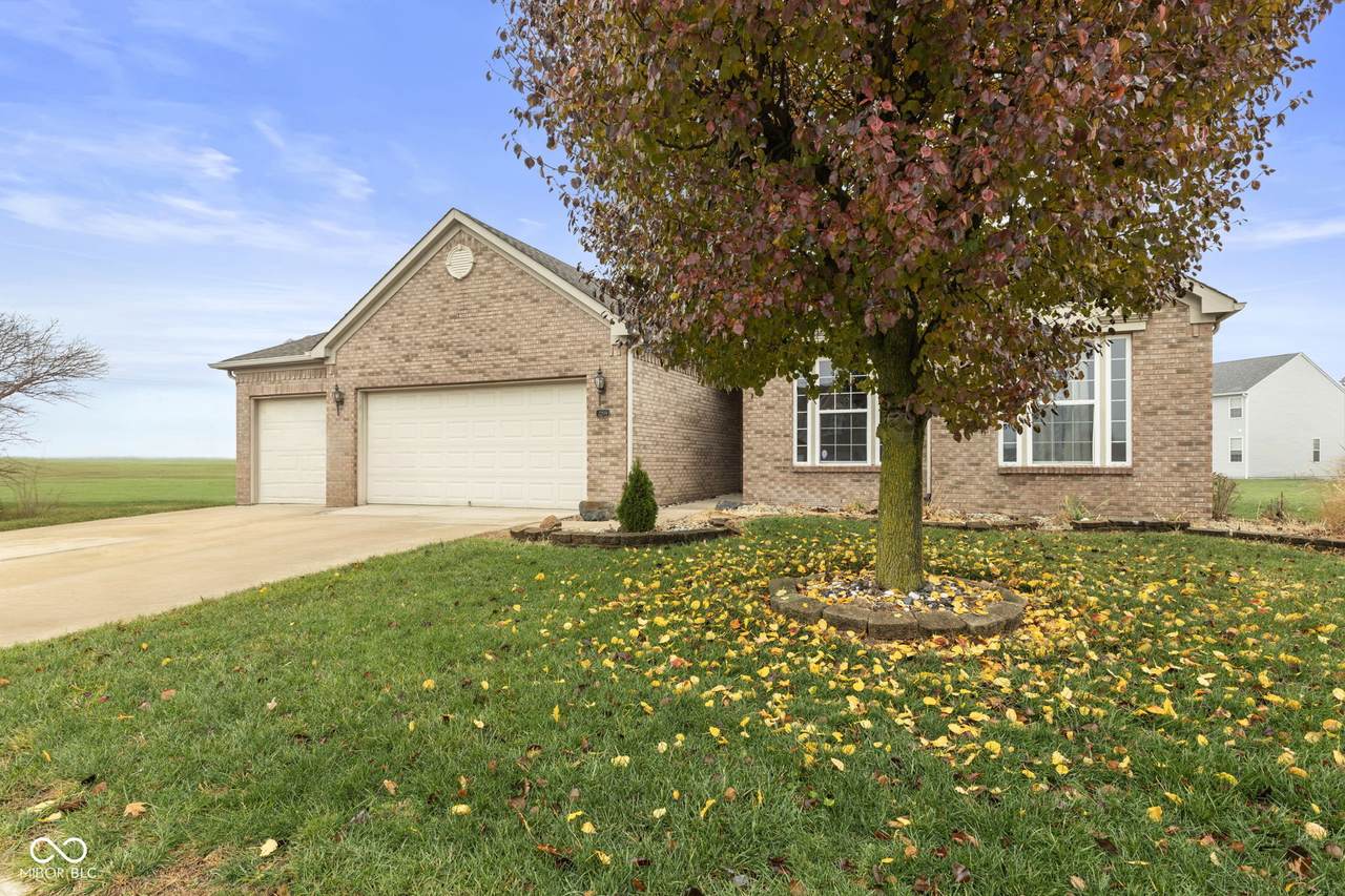 2209 Leeward Court - Photo 1