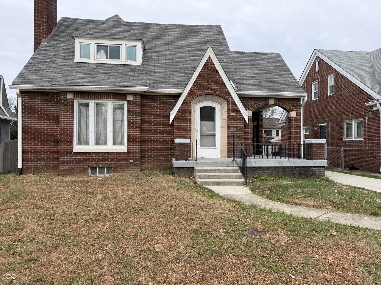 314 Hampton Drive - Photo 1