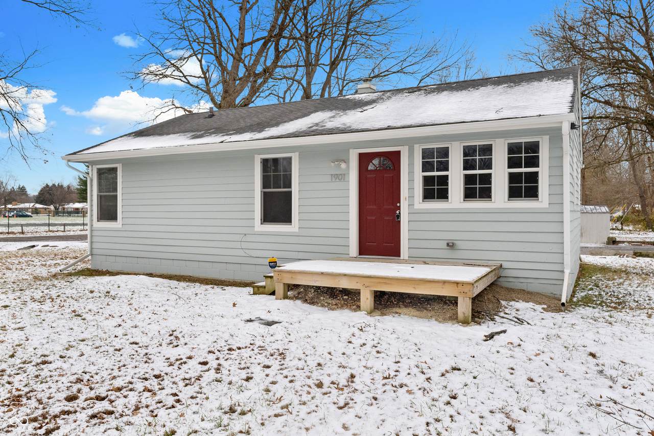 1901 Mayfair Drive - Photo 1