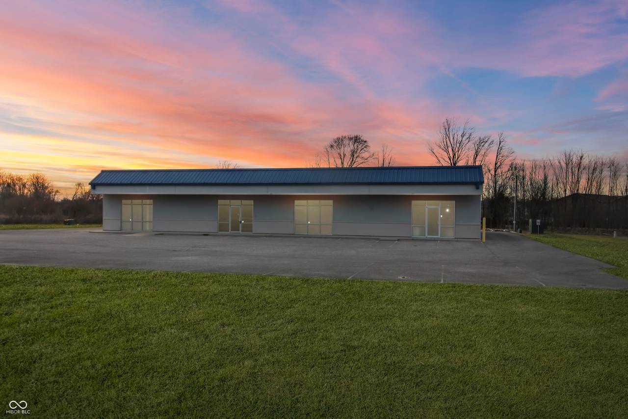 400 Mahalasville Drive - Photo 1