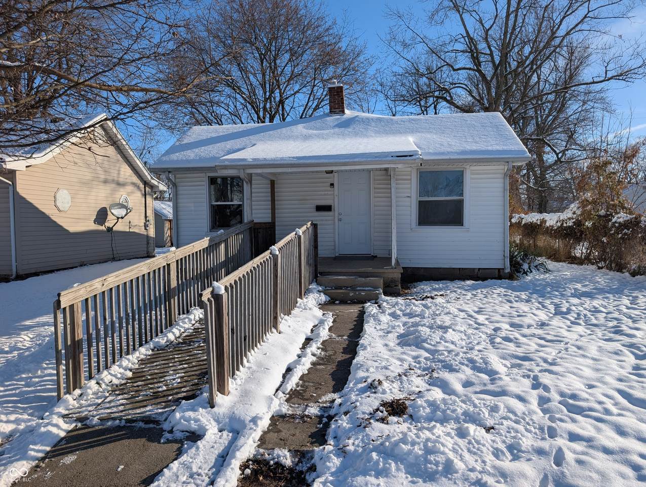 1410 Walton Street - Photo 1