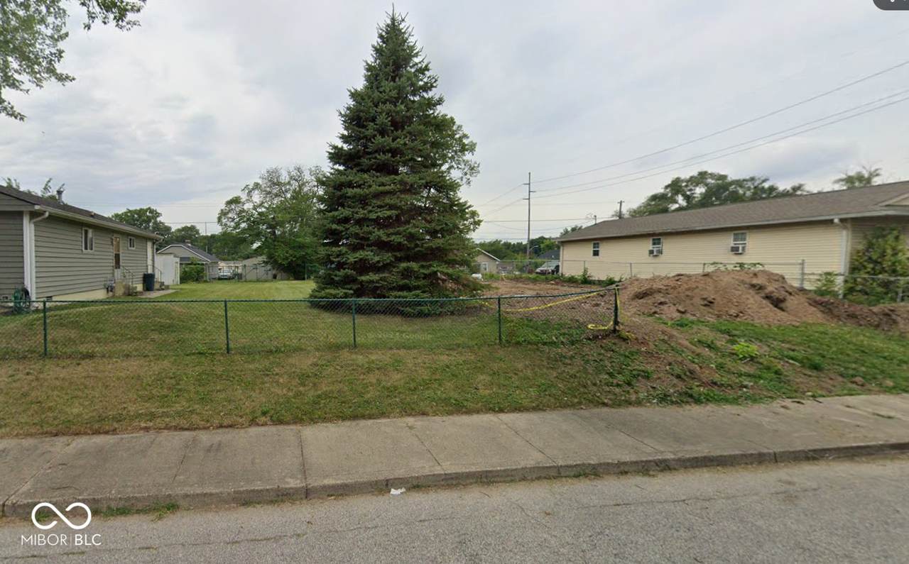 745 Elder Avenue - Photo 1