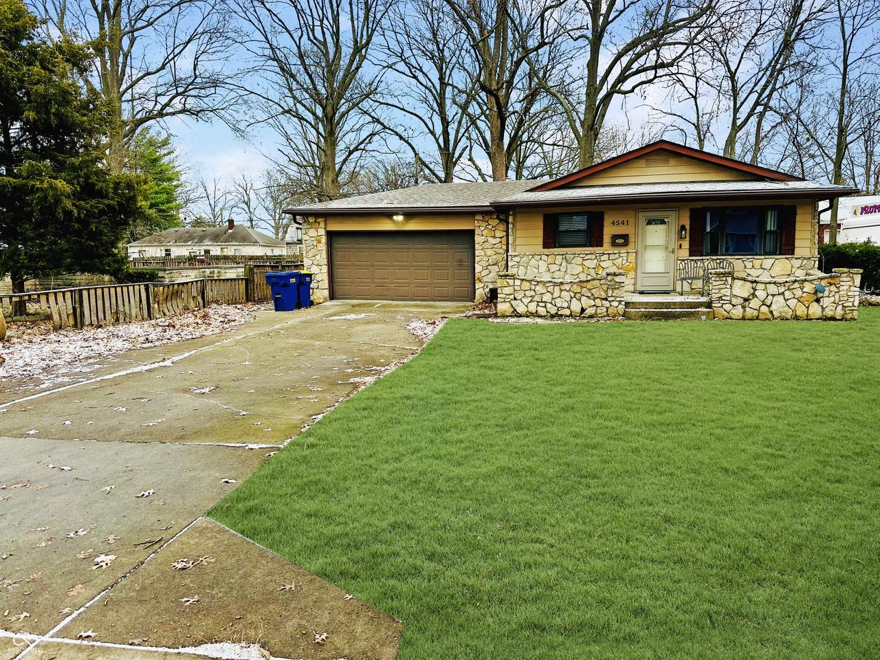 4541 Richardt Avenue - Photo 1