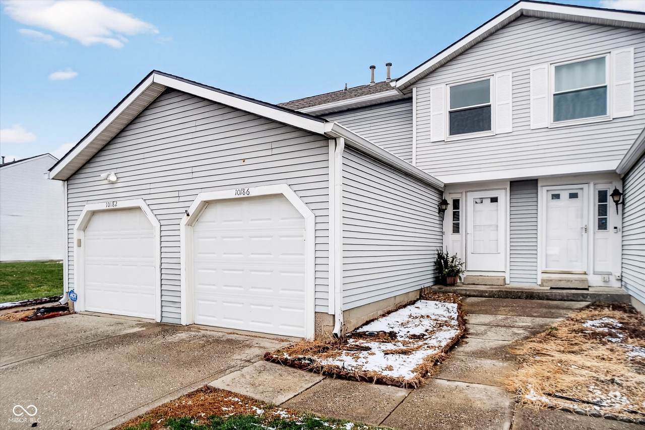 10186 Dedham Drive - Photo 1