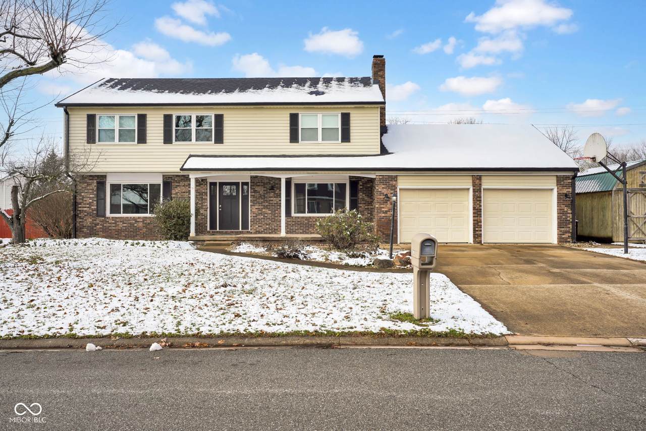 595 Camelot Drive - Photo 1