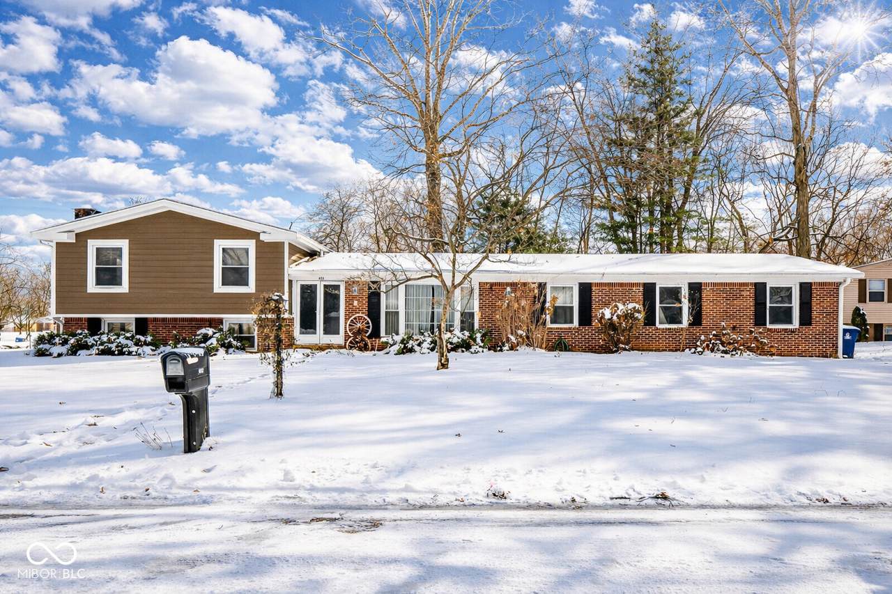 402 Jenny Lane - Photo 1