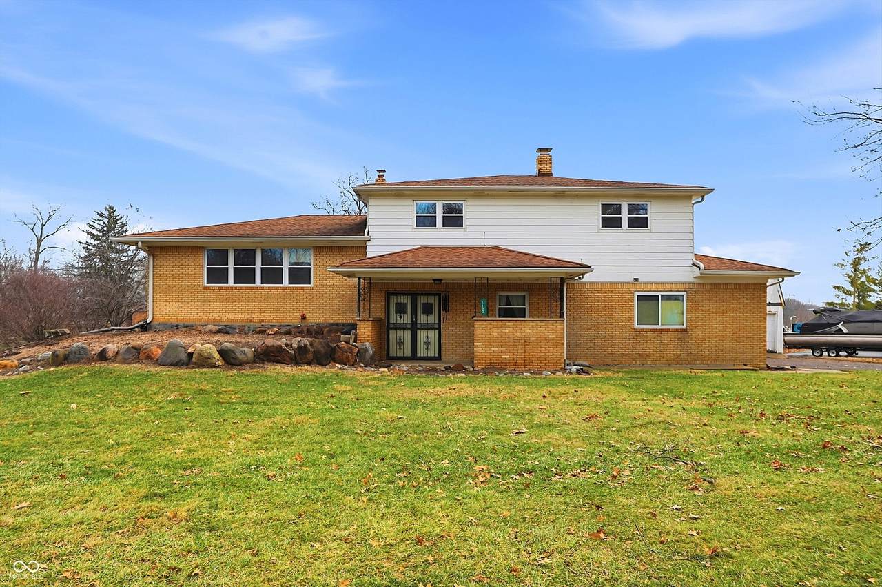 6433 Lakeland Boulevard - Photo 1