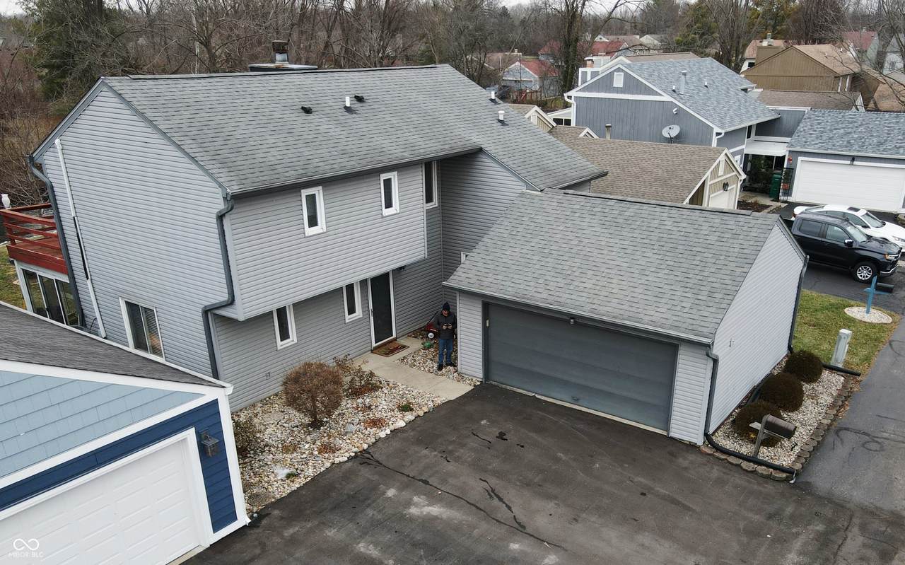 876 Woodcross Court - Photo 1