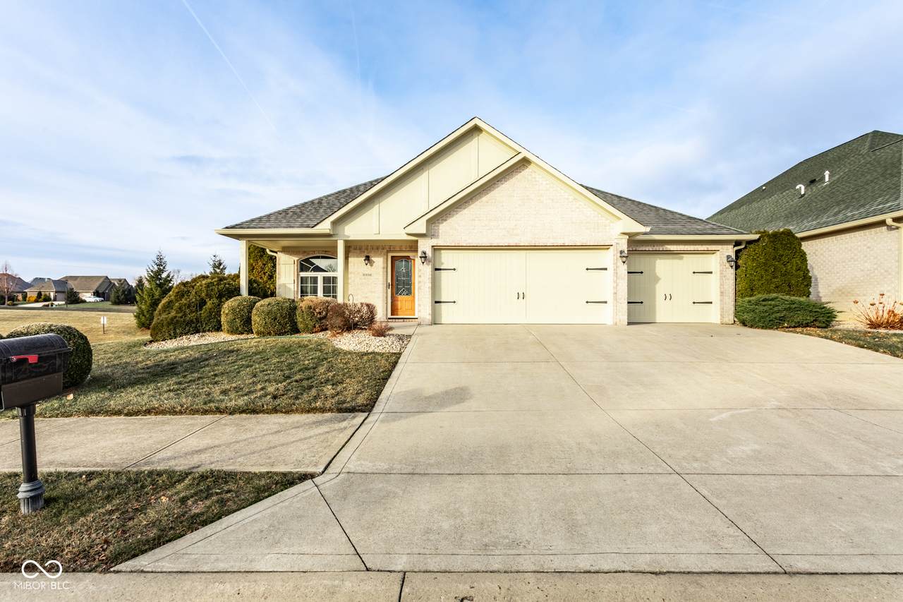 3356 Nottinghill Drive - Photo 1