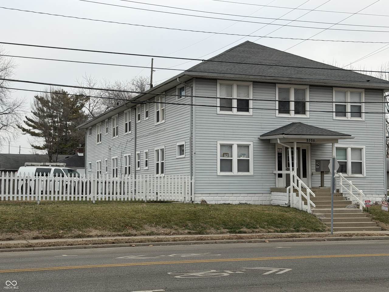 2325 Shelby Street - Photo 1