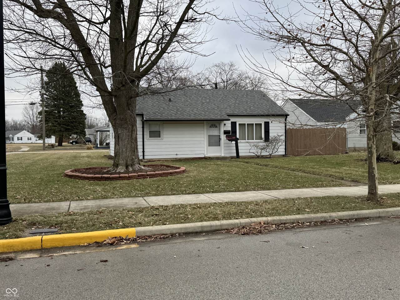 923 East Street - Photo 1