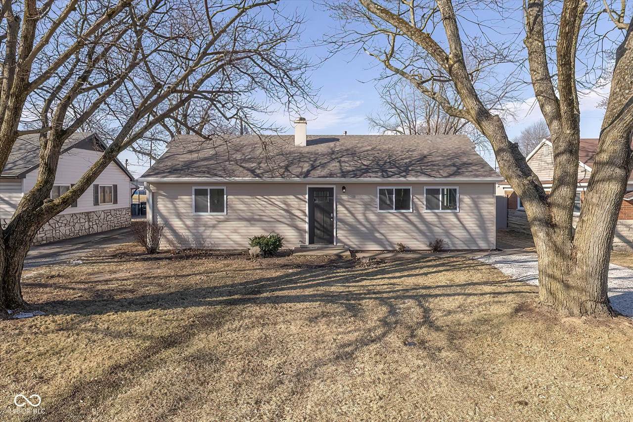 1511 Southside Drive - Photo 1