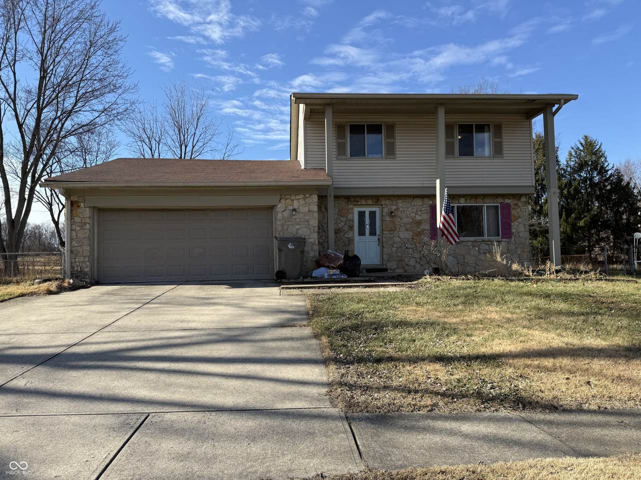 7108 Hearthstone Way - Photo 1