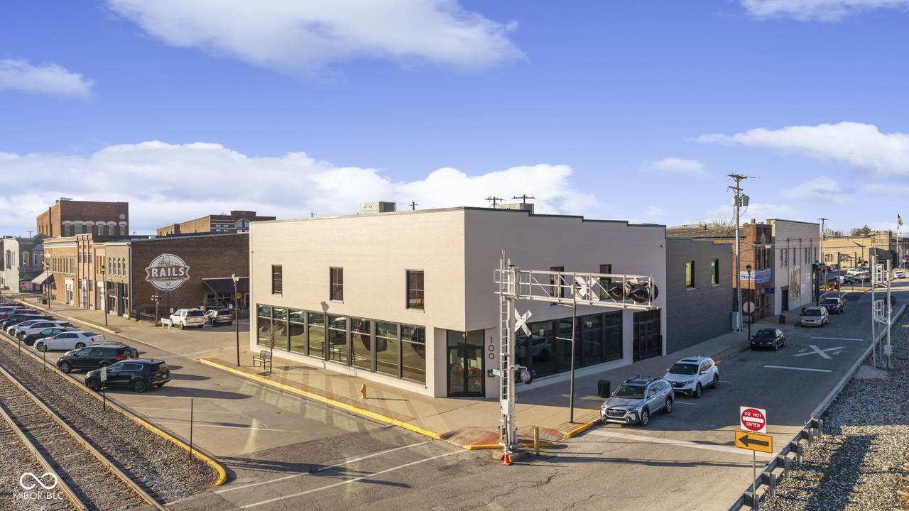 100 Saint Louis Avenue - Photo 1