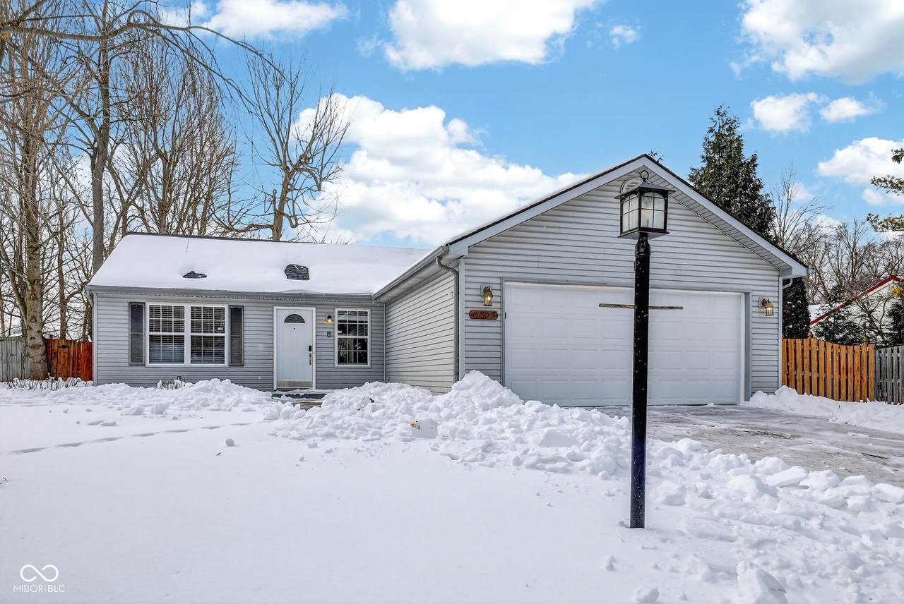 8859 Woodpointe Circle - Photo 1