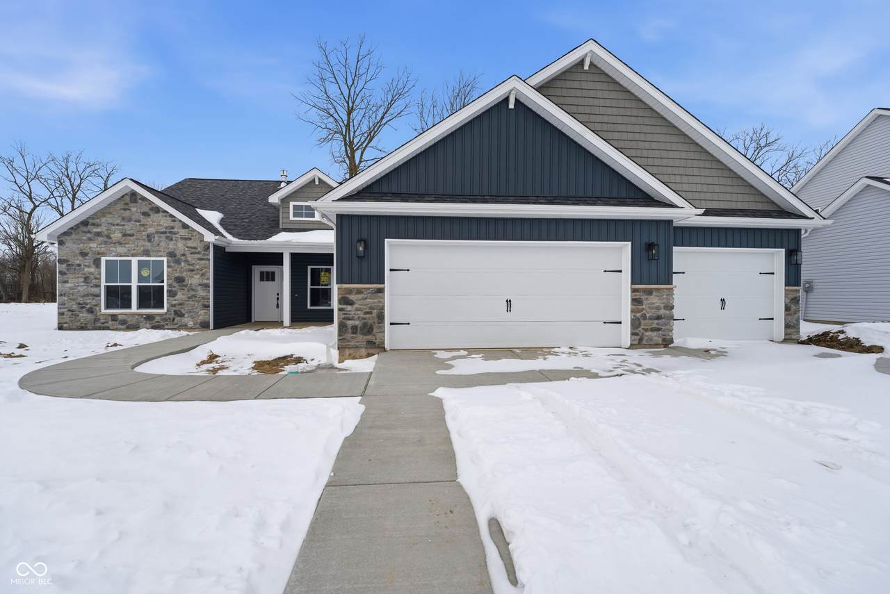 902 Hoke Avenue - Photo 1