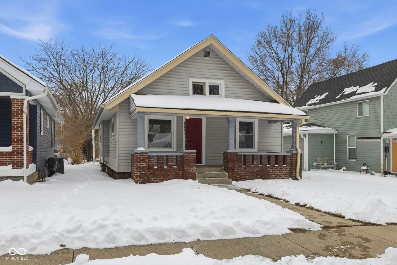 1035 37th Street - Photo 1