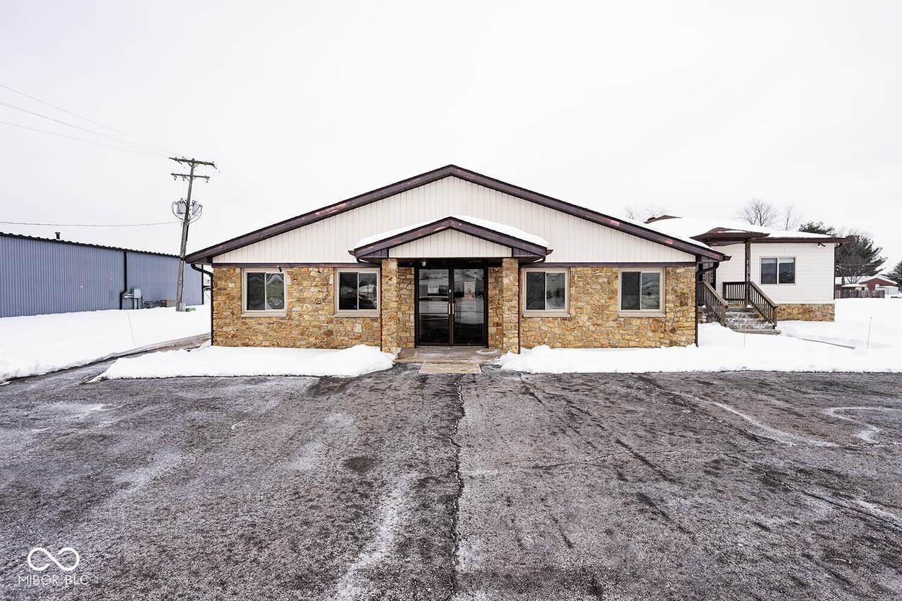180 Robert Curry Drive - Photo 1