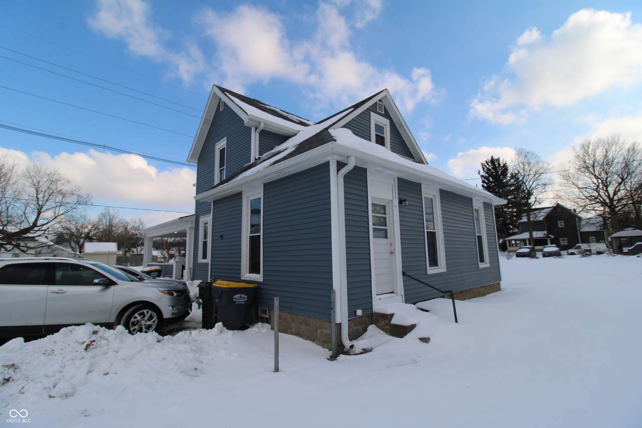 1413 Walnut Street - Photo 1