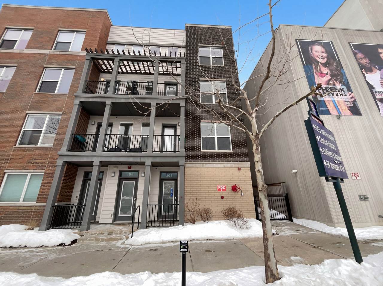 727 Illinois Street - Photo 1