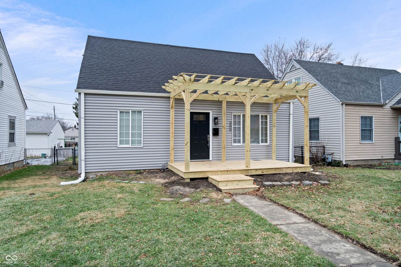 306 18th Avenue - Photo 1