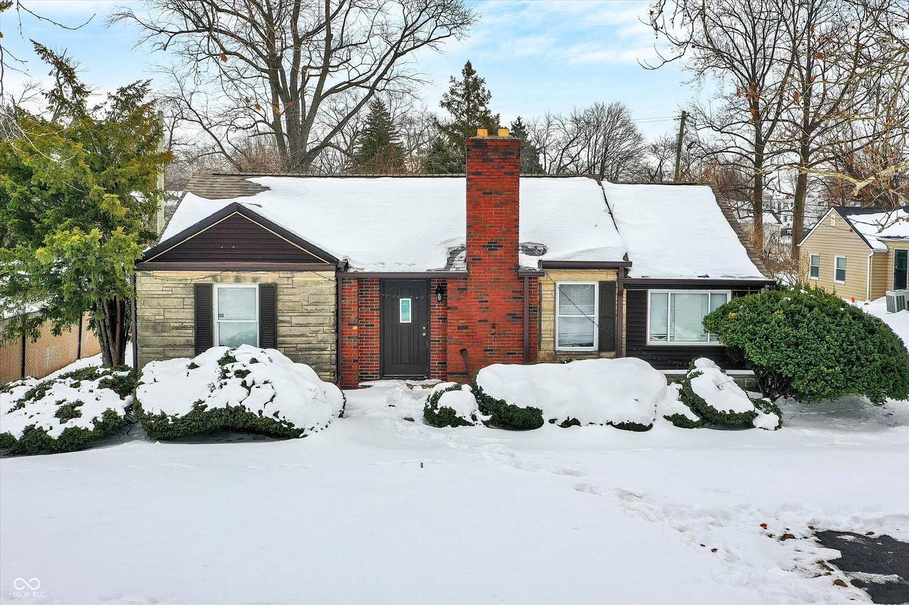 1109 Shadeland Avenue - Photo 1