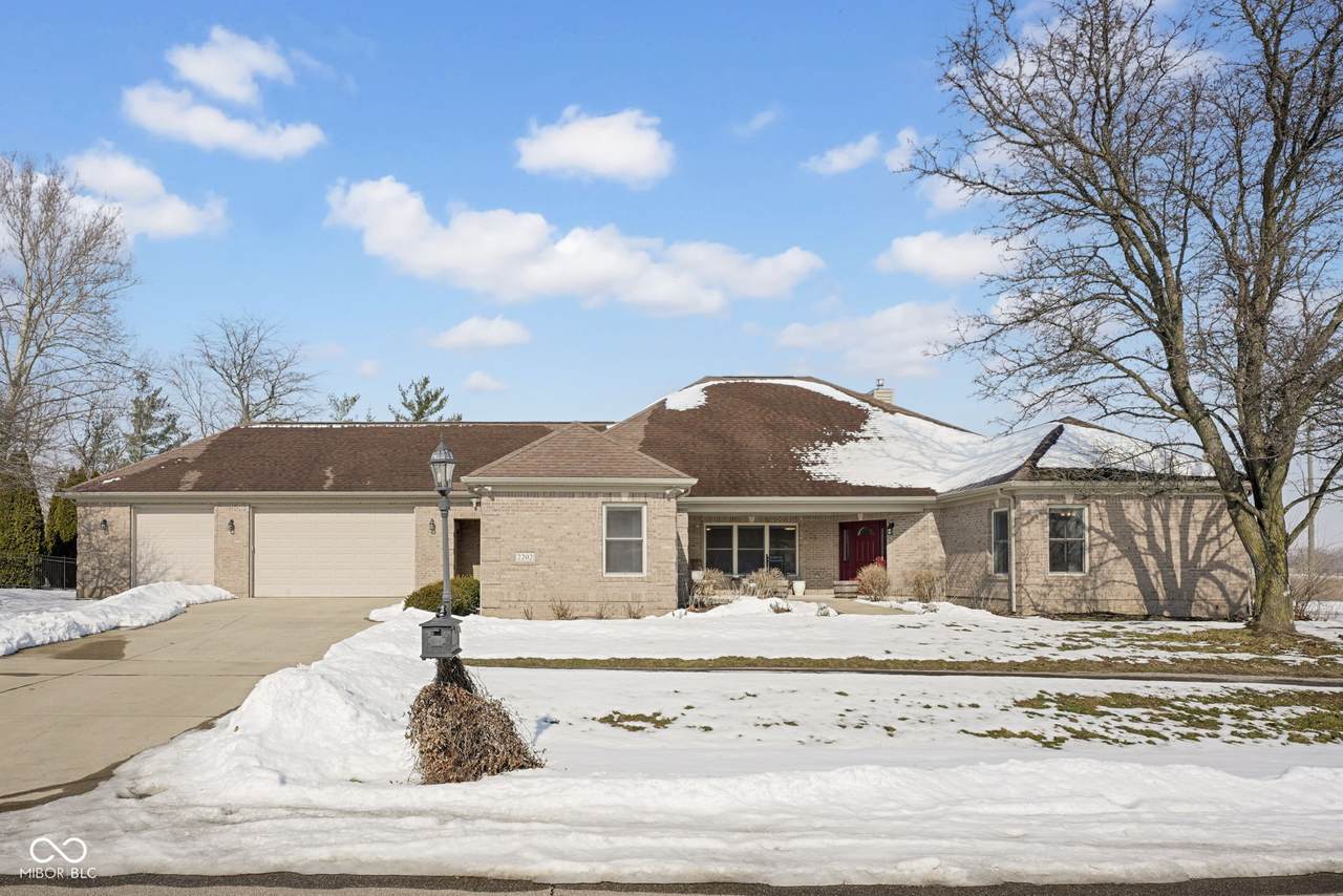 2202 Peartree Ct - Photo 1