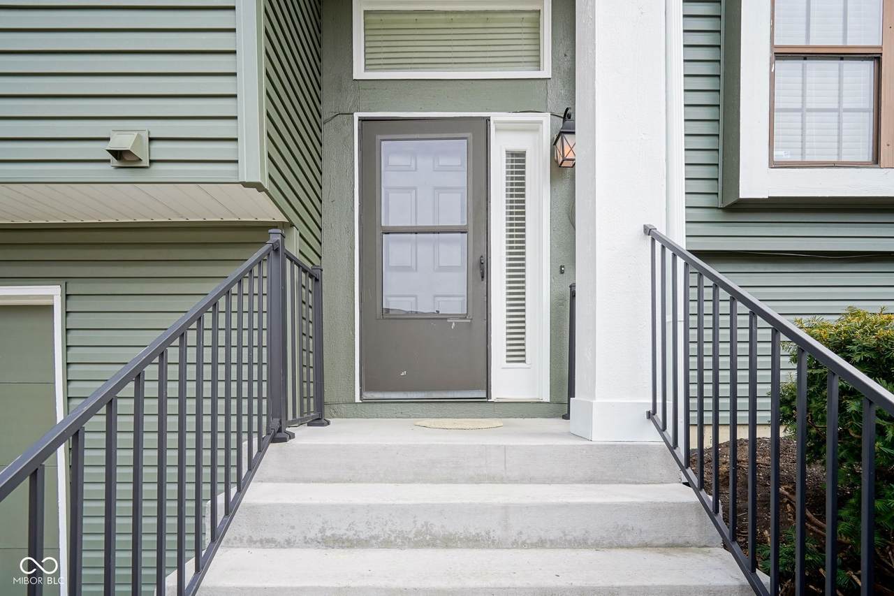 9554 Bay Vista E Drive - Photo 1