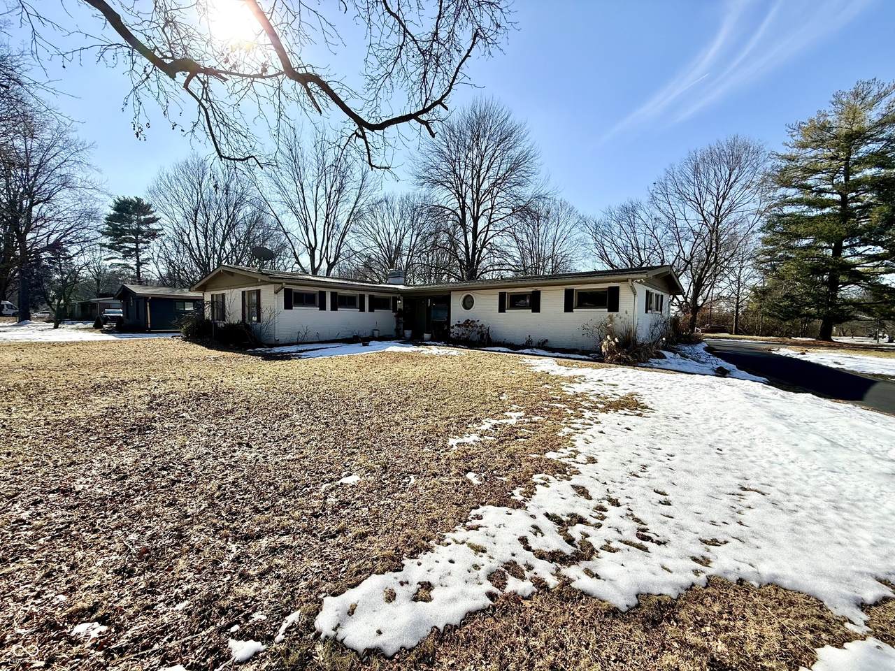 6496 Parker Avenue - Photo 1