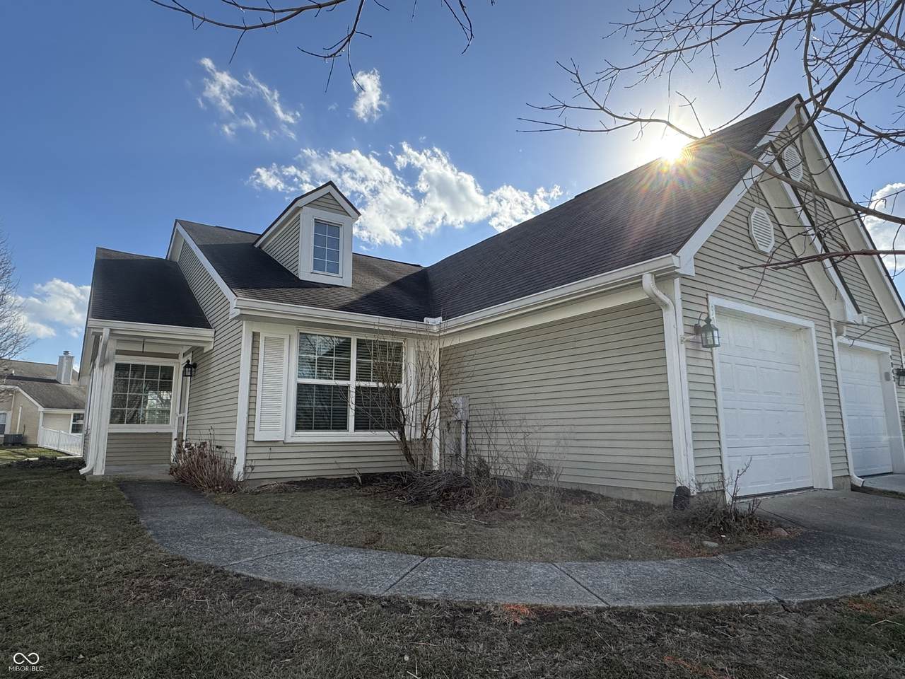 9049 Lisering Circle - Photo 1