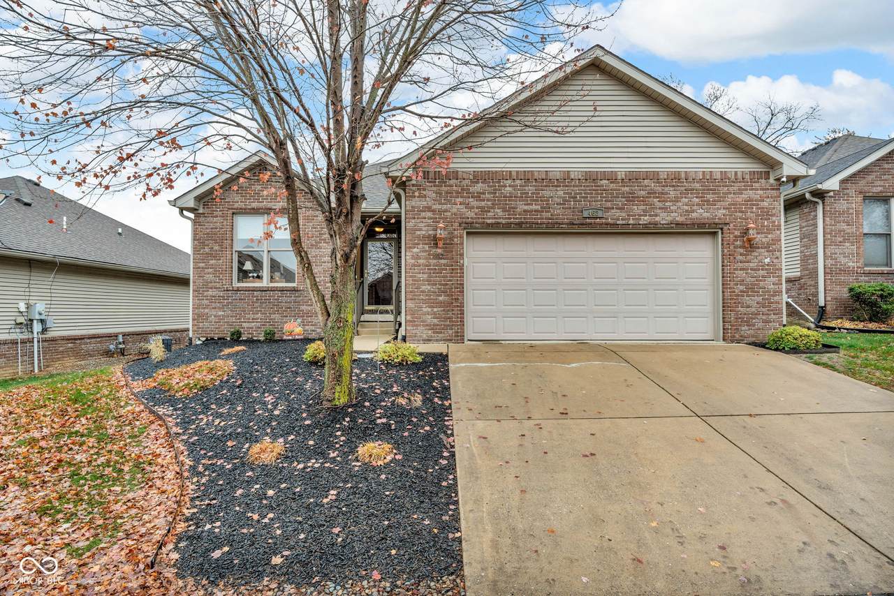 462 Glenview Drive - Photo 1