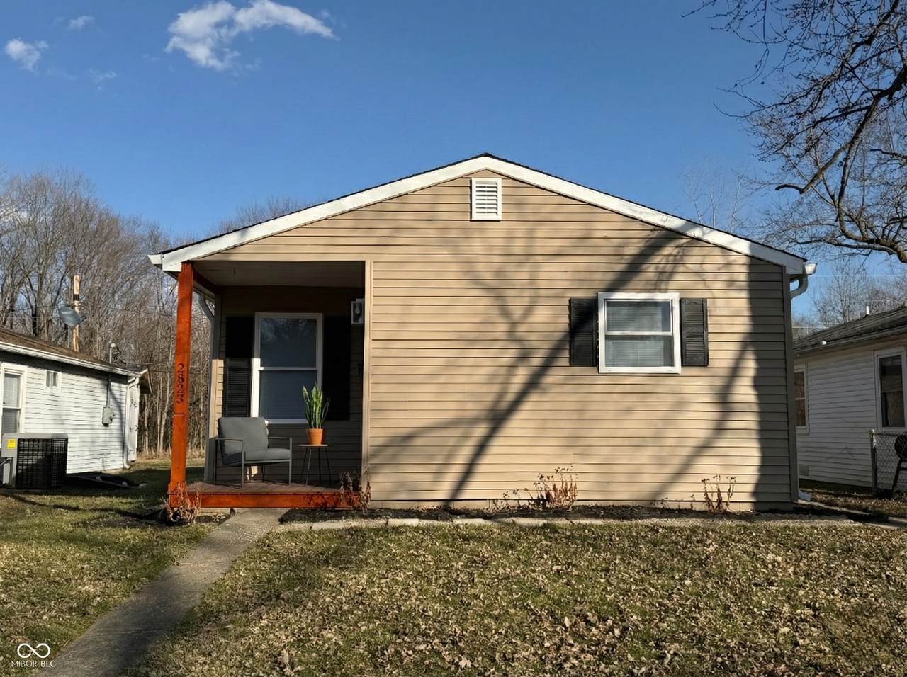 2823 Gladstone Avenue - Photo 1