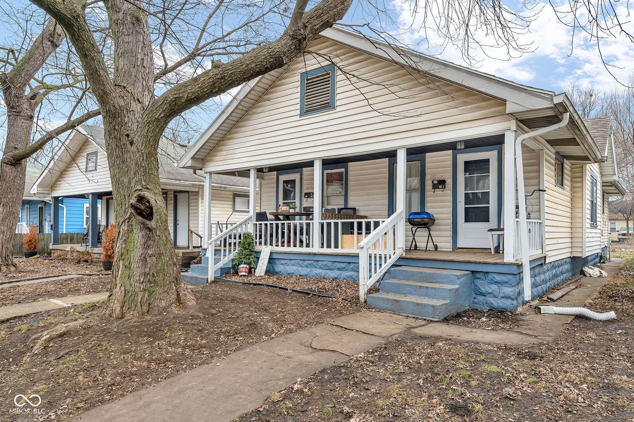 933 Ewing Street - Photo 1