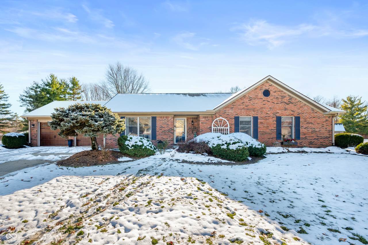 4909 Prairiewood Drive - Photo 1