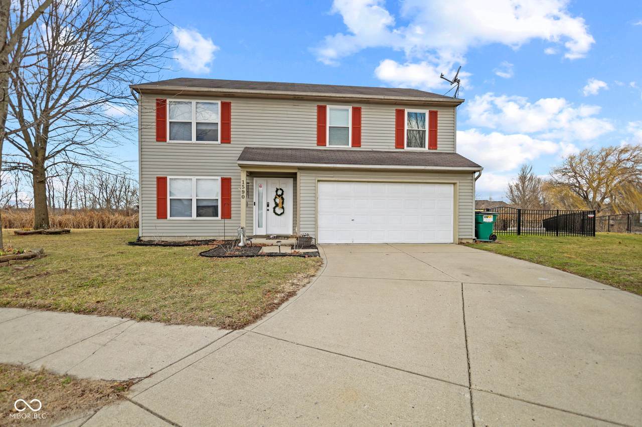 1590 Tulip Court - Photo 1