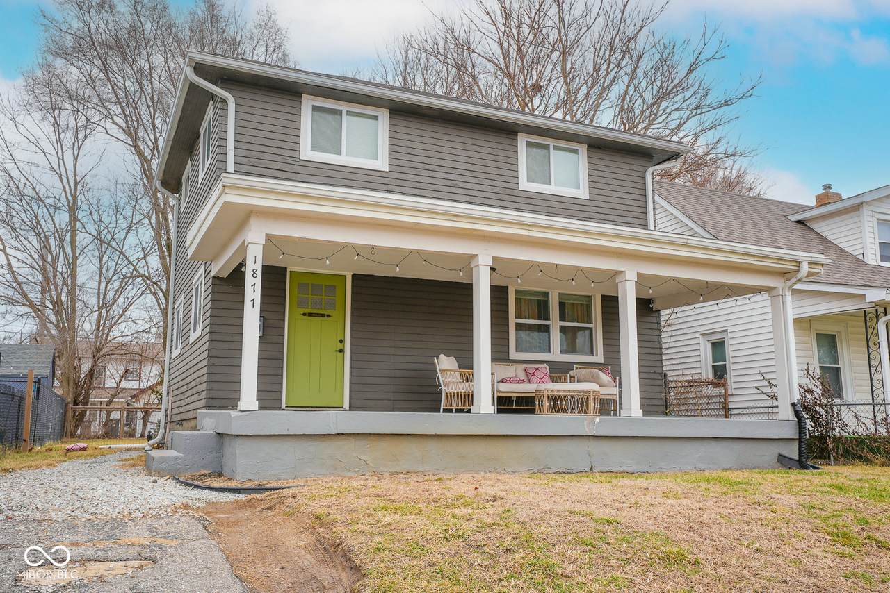 1877 Mansfield Street - Photo 1