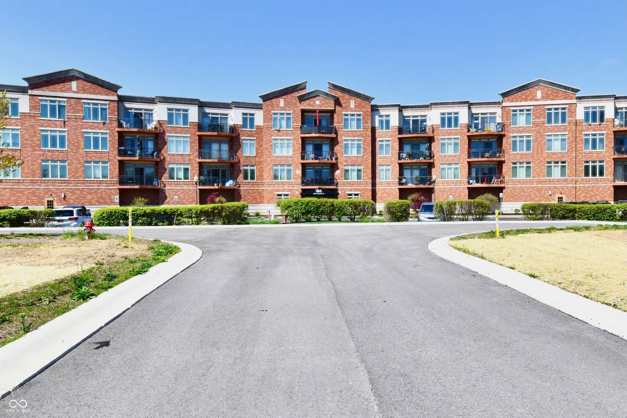 20971 Shoreline Court - Photo 1