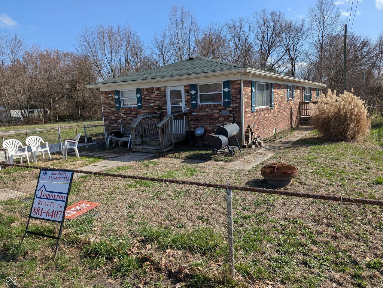 3101 Bradbury Avenue - Photo 1