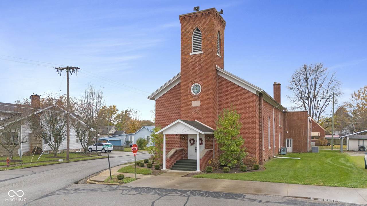 102 Kattman Avenue - Photo 1