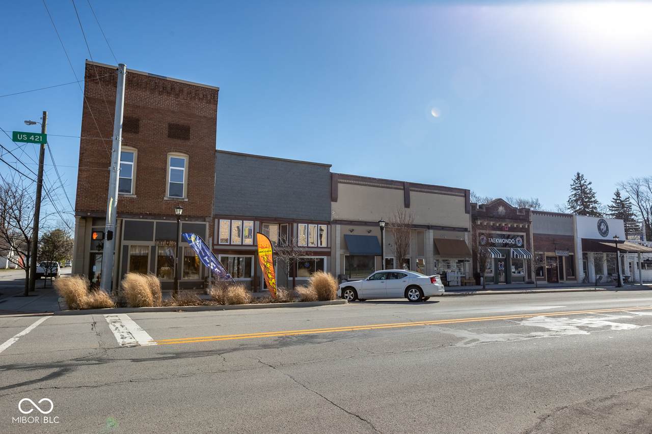 101 Main Street - Photo 1