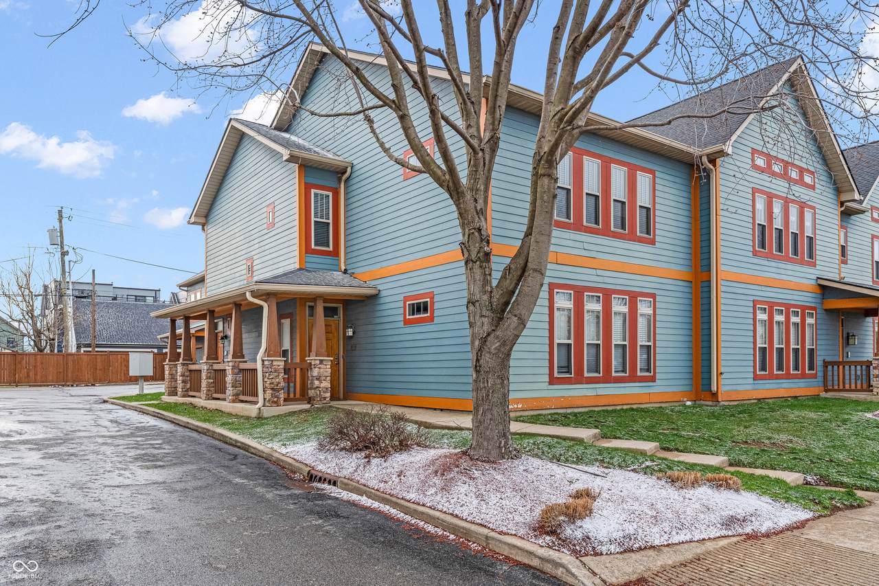 1635 College Avenue - Photo 1