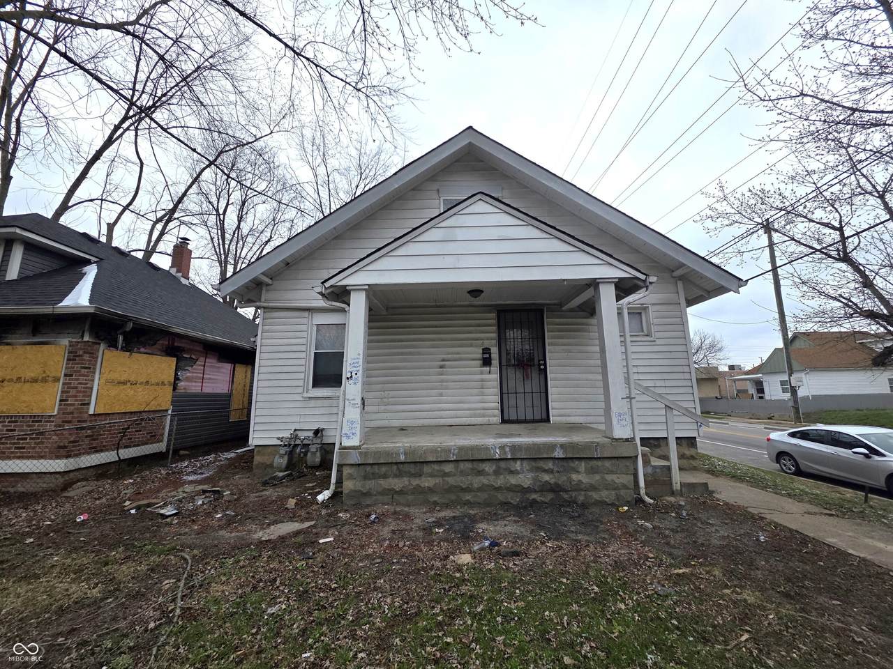 442 Bradley Avenue - Photo 1
