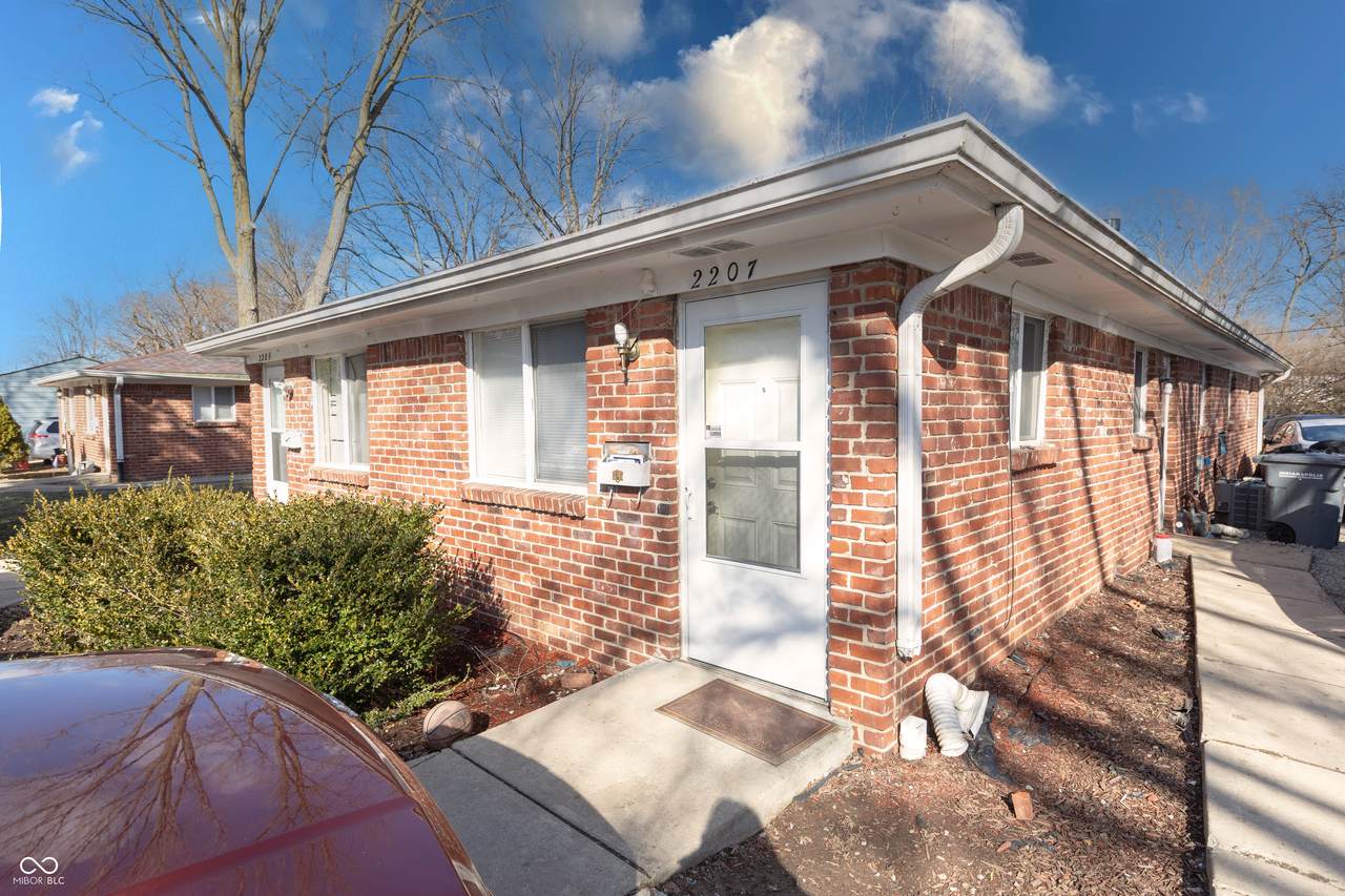 2207 Bolton Avenue - Photo 1