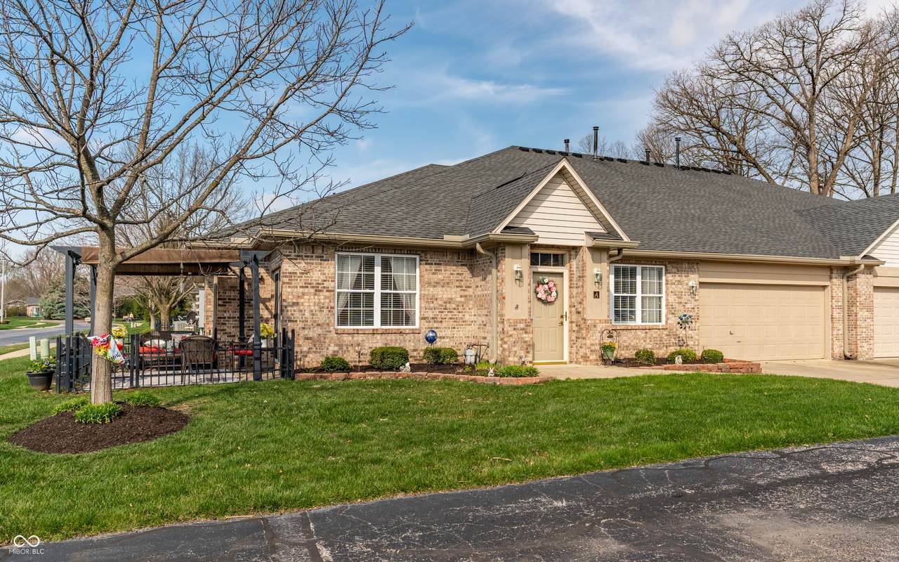 6970 Park Square Drive - Photo 1
