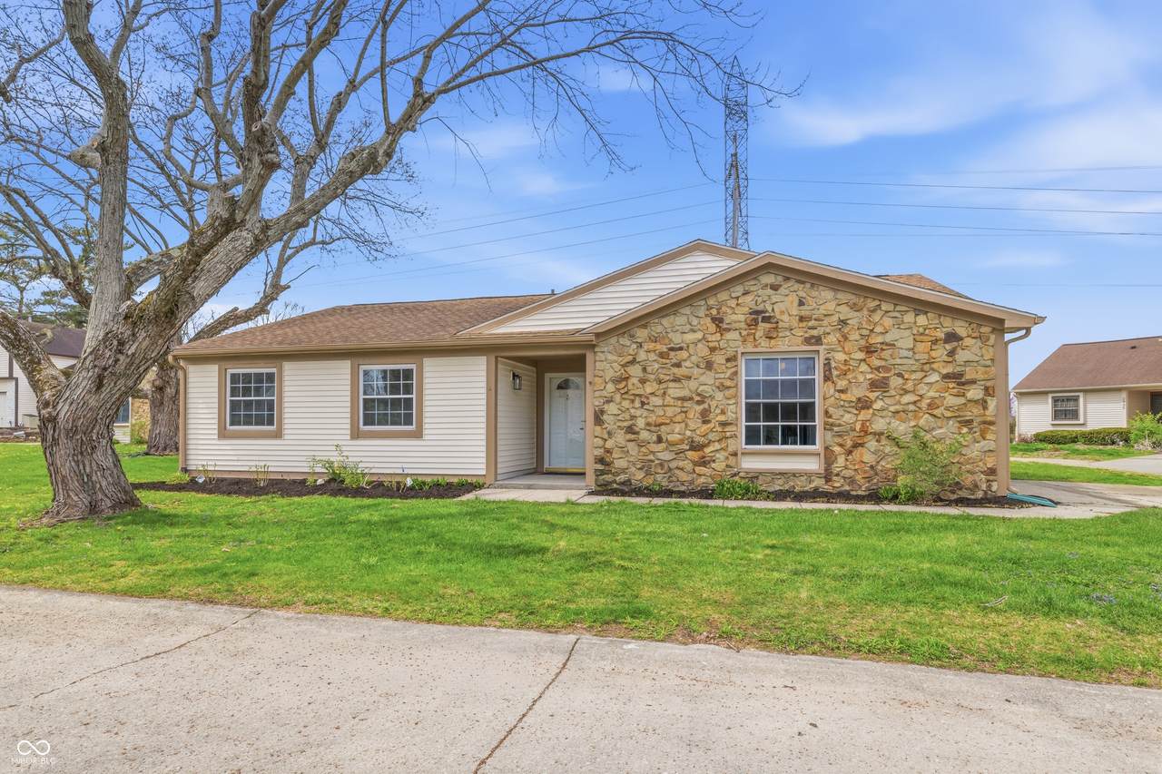 2922 Horse Hill West Drive - Photo 1
