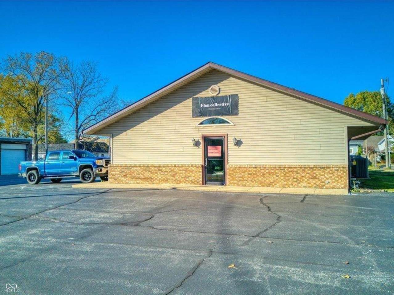 550 Walnut Street - Photo 1