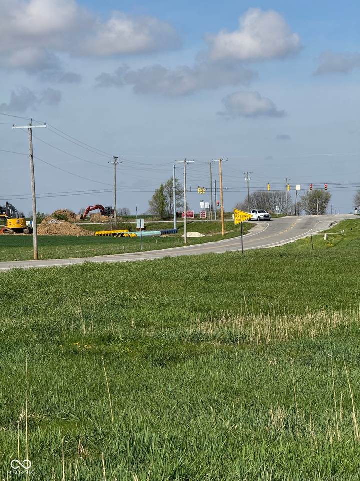 800 East - Photo 1