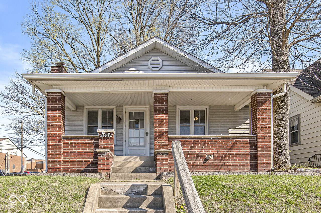 1526 Main Street - Photo 1